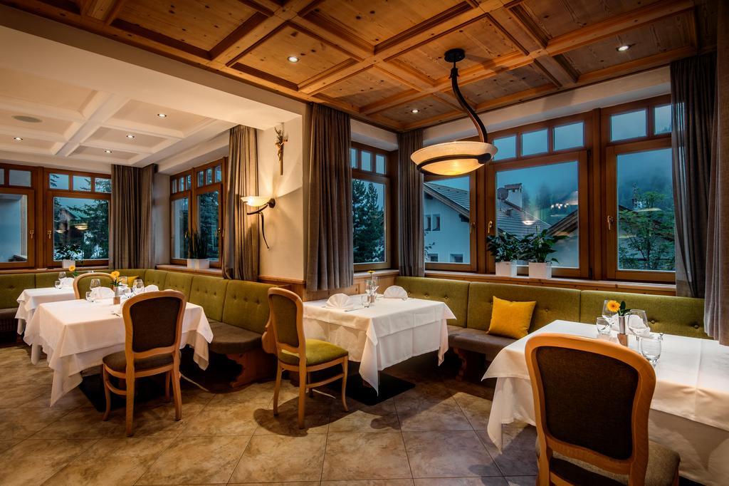 Hotel Diamant San Cassiano  Exteriör bild