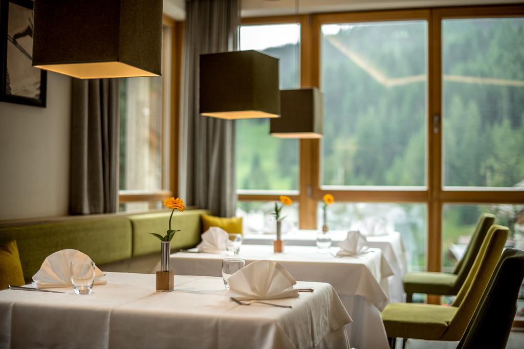 Hotel Diamant San Cassiano  Exteriör bild