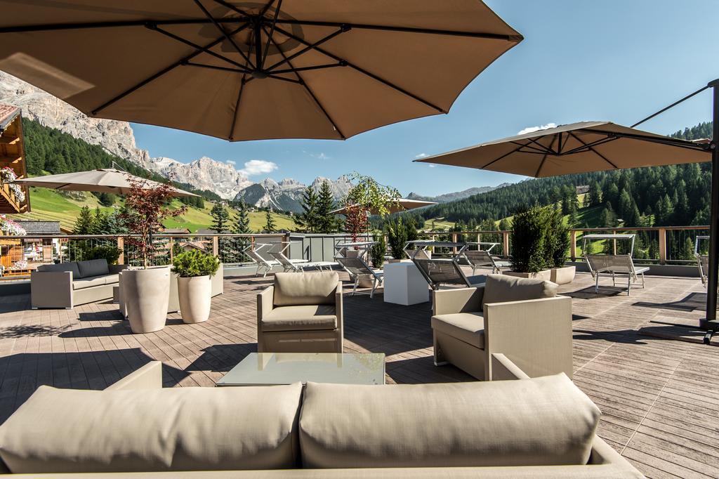 Hotel Diamant San Cassiano  Exteriör bild