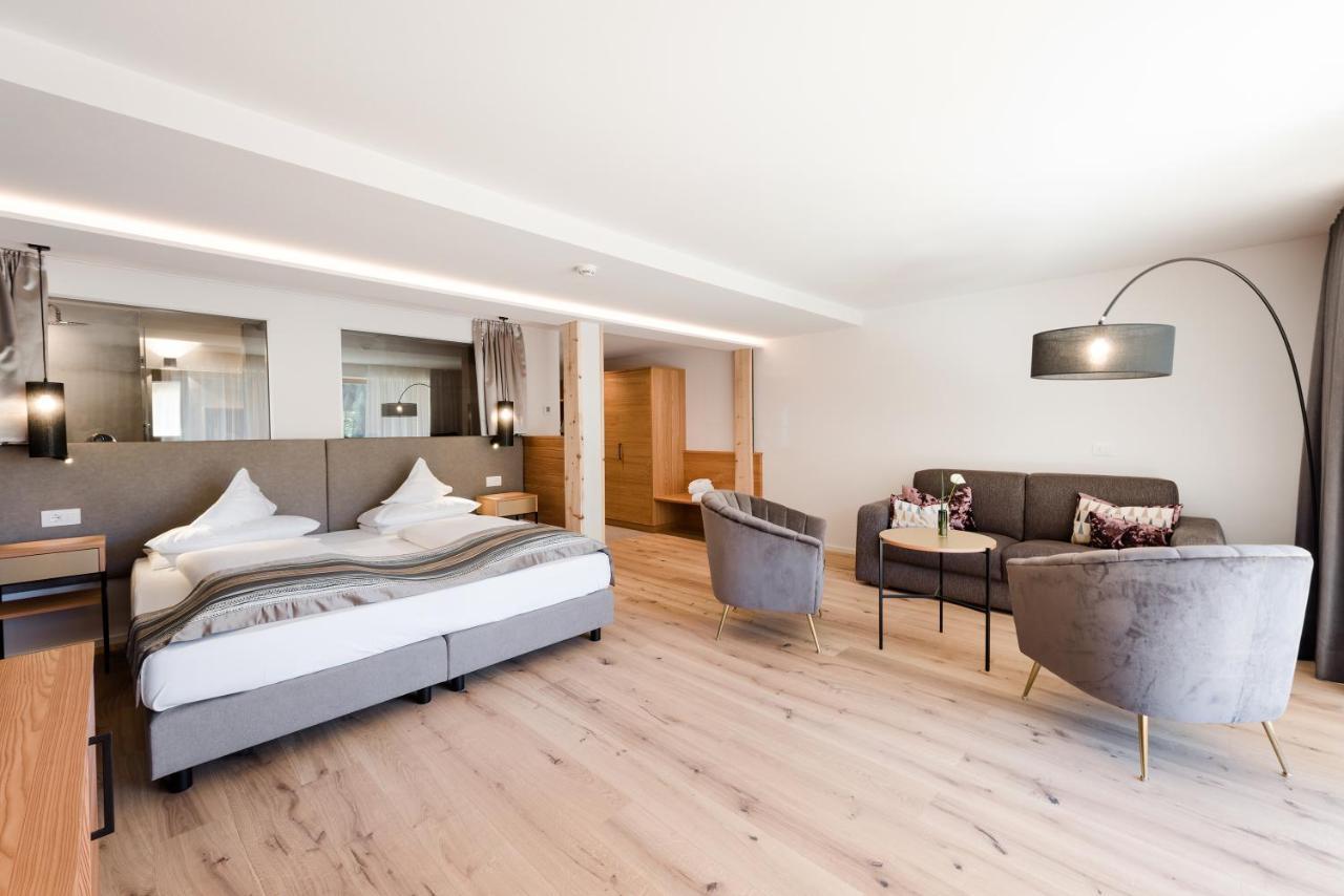 Hotel Diamant San Cassiano  Exteriör bild